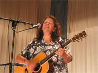 Singer-songwriter Mari Purdum